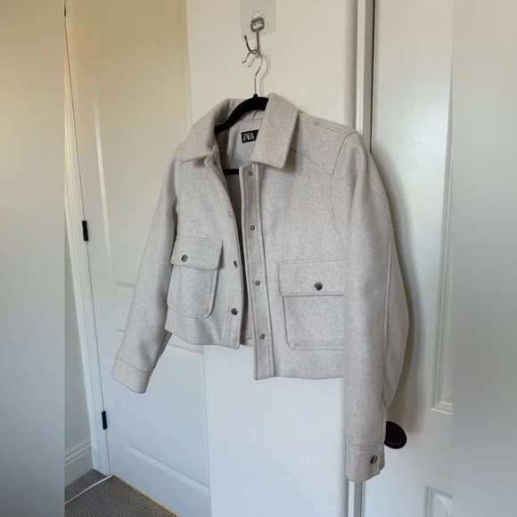 Zara - Soft Buttoned Jacket - Picture 3 of 6